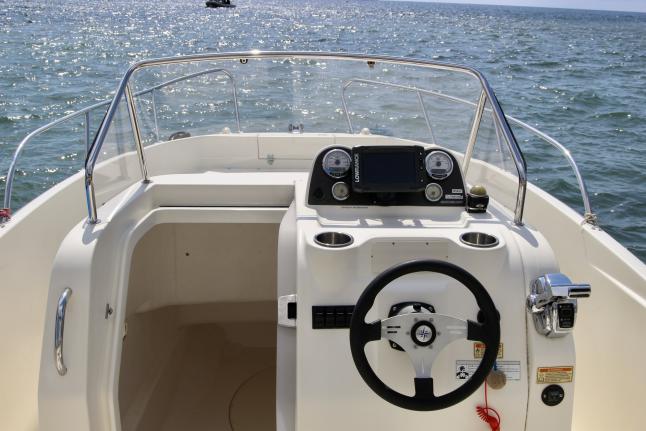 UNAGI Poste pilotage et porte accès cabine