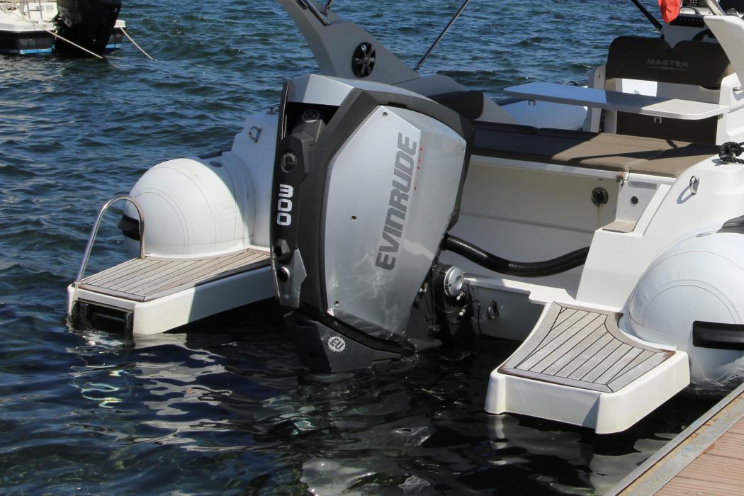 Master 775 Cap Sea Moteur Evinrude 300cv