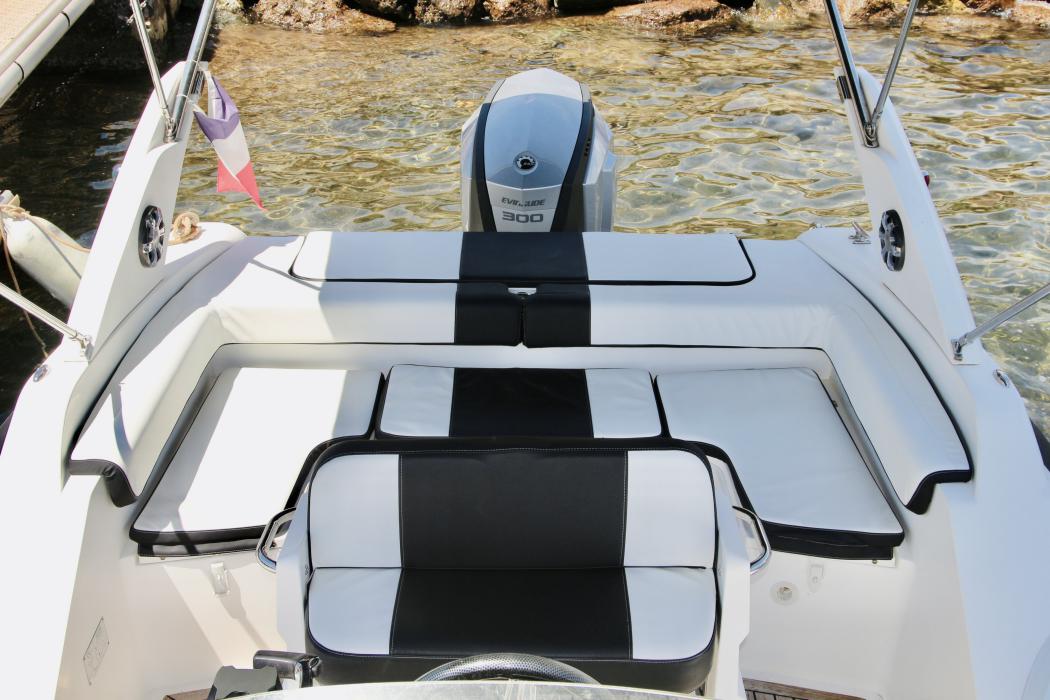 Master 775 siège pilote banquette arrière moteur