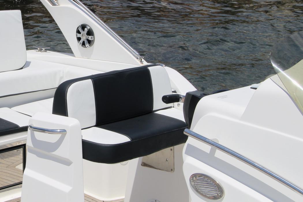 Master 775 Banquette pilote reversible